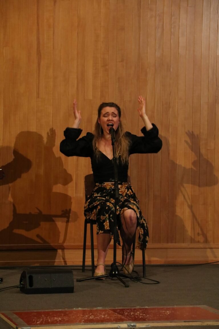 nieke van der Hoff zingt flamenco