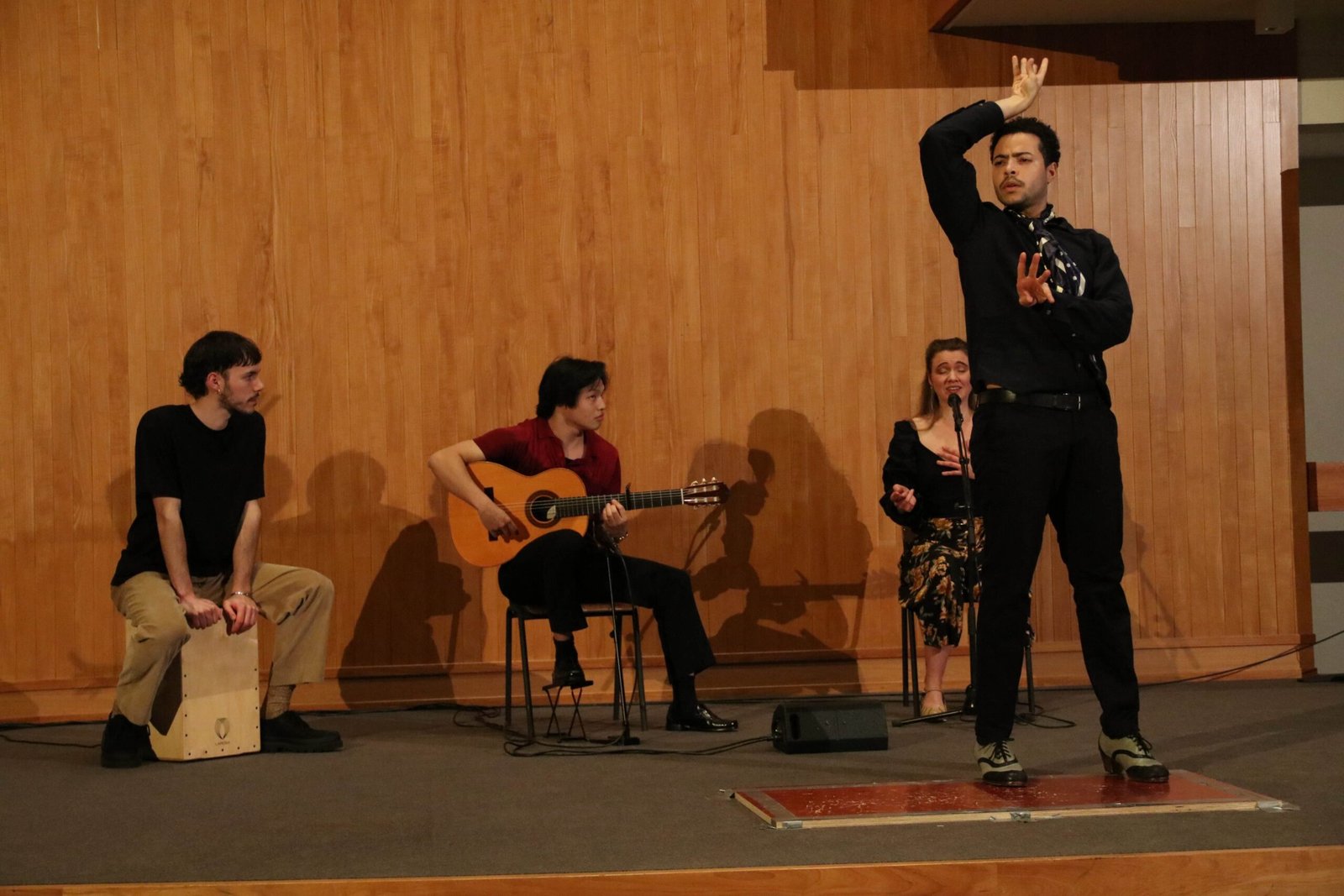 flamenco optreden met dans, gitaar, zang en cajon